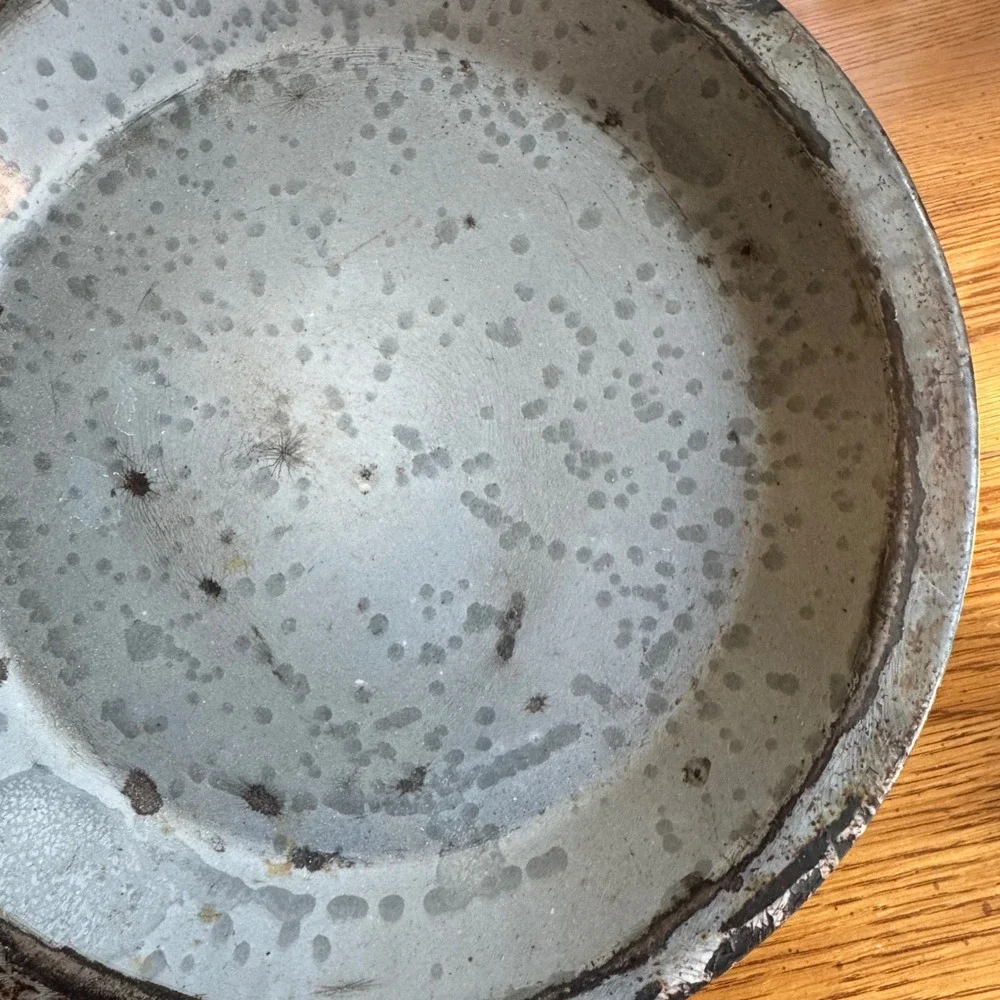 Vintage Gray Graniteware Pie Pan 9‎ Inch Enamelware Rustic Farmhouse Primitive